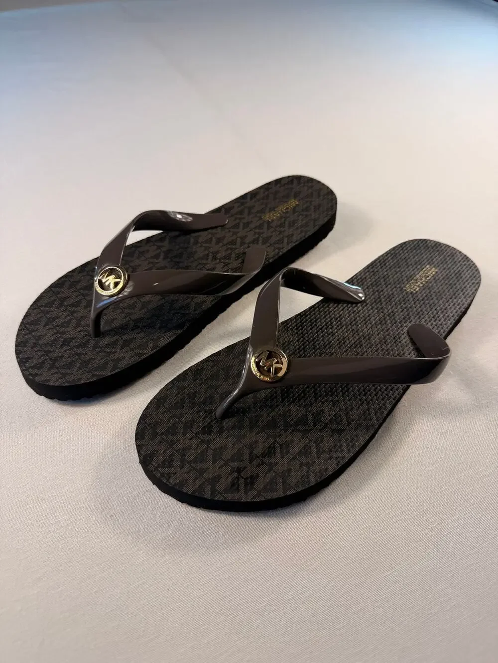 Michael Kors Women’s Logo Flip Flop Sandals Brown Size 10 NWOT
